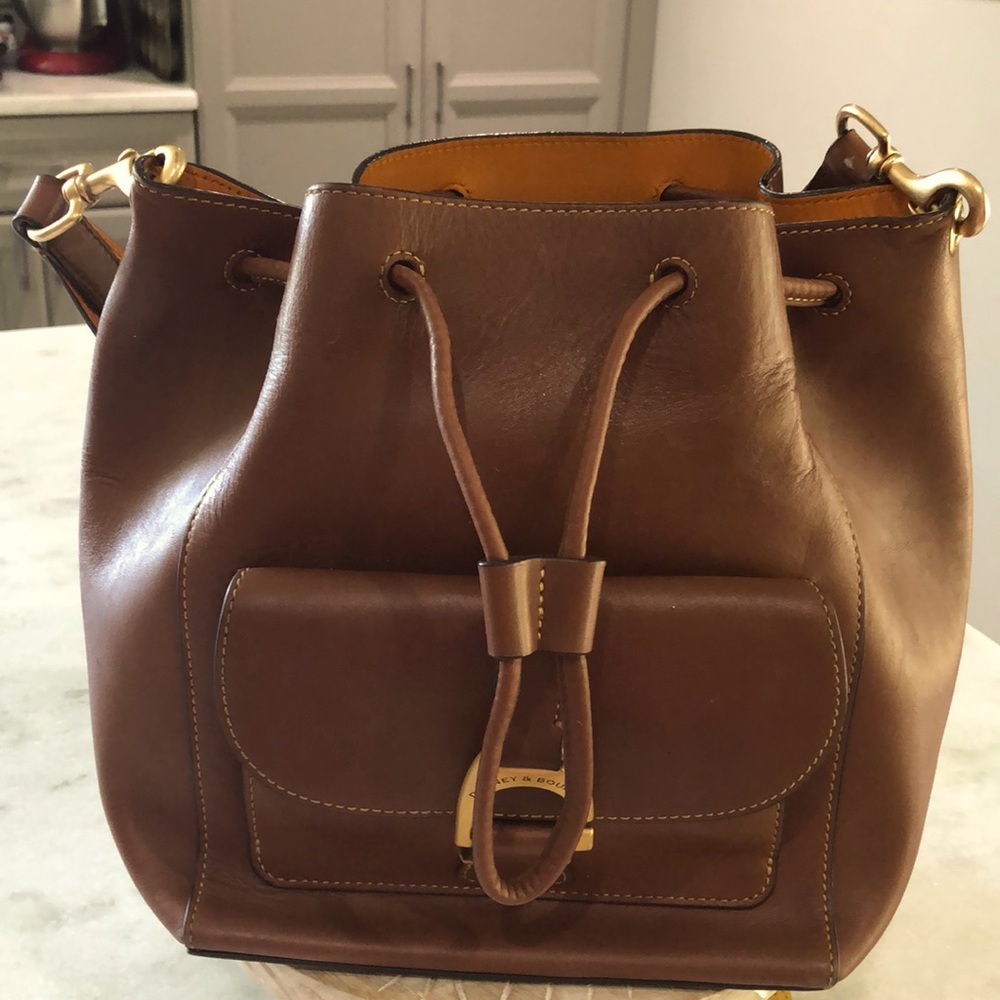 Dooney& Bourke bucket bag  Like new!